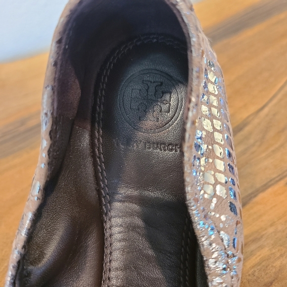 Tory Burch Heidi Metallic Snake Print Ballet Flats - Picture 10 of 12